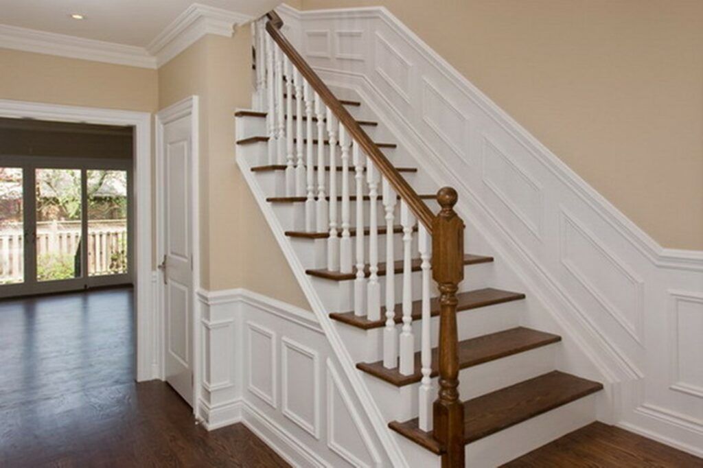 What is Wainscoting