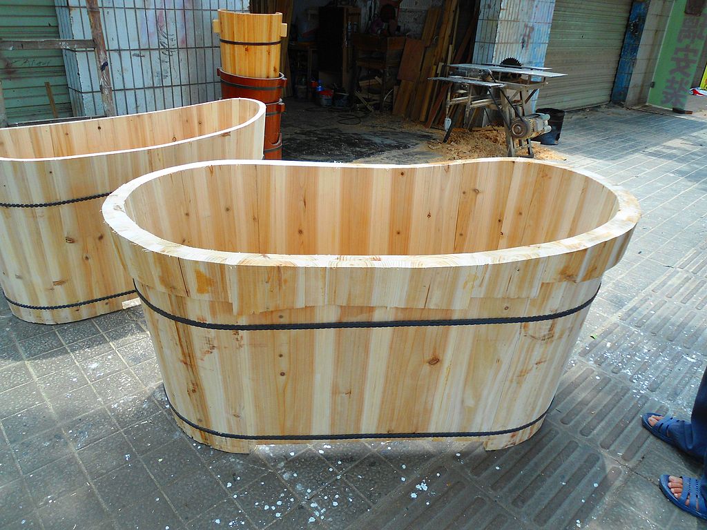 Japanese Soaking Tubs: What You Need to Know Before Buying
