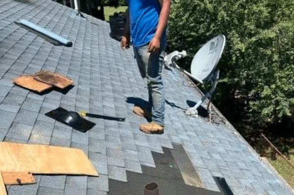Red Flags to Watch out for When Choosing a Shingle Roofing Contractor