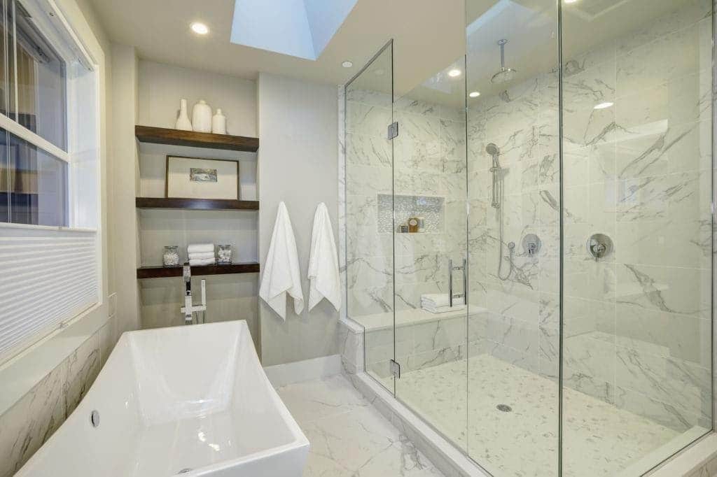 Expert Advice on Choosing the Right Shower Door for Your Home